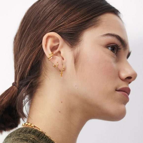 MISSOMA Claw Celestial Ear Cuff - Picture 6 of 6